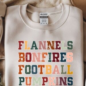 Gildan Beige Graphic Sweatshirt